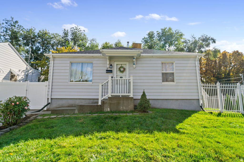 3 E GIBBS CIR South Ogden, UT 84405