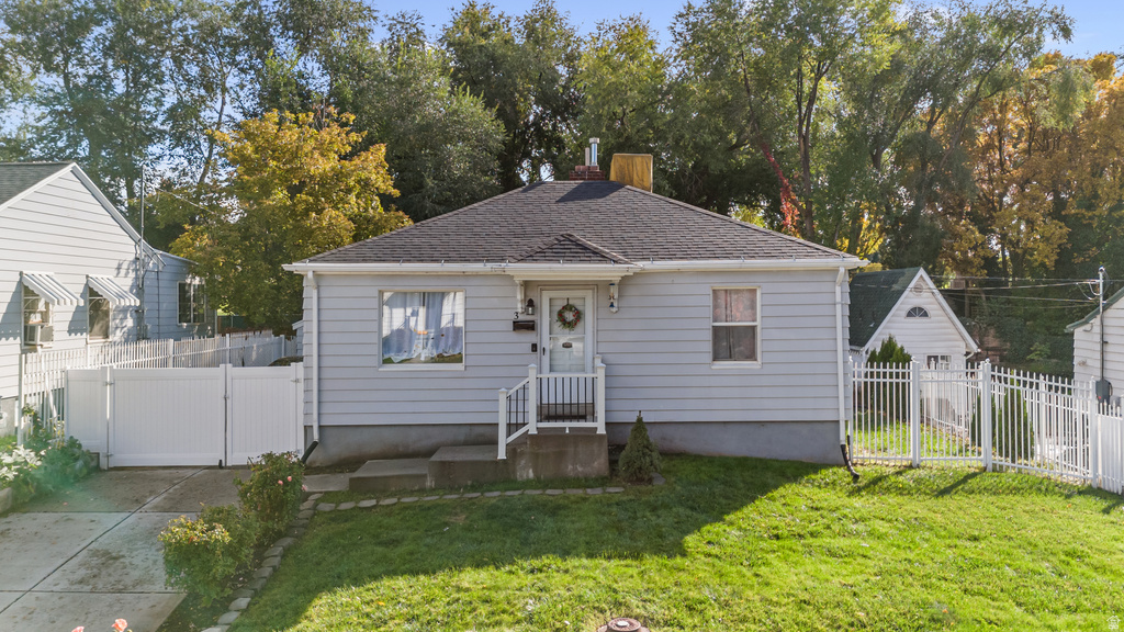 3 E GIBBS CIR South Ogden, UT 84405