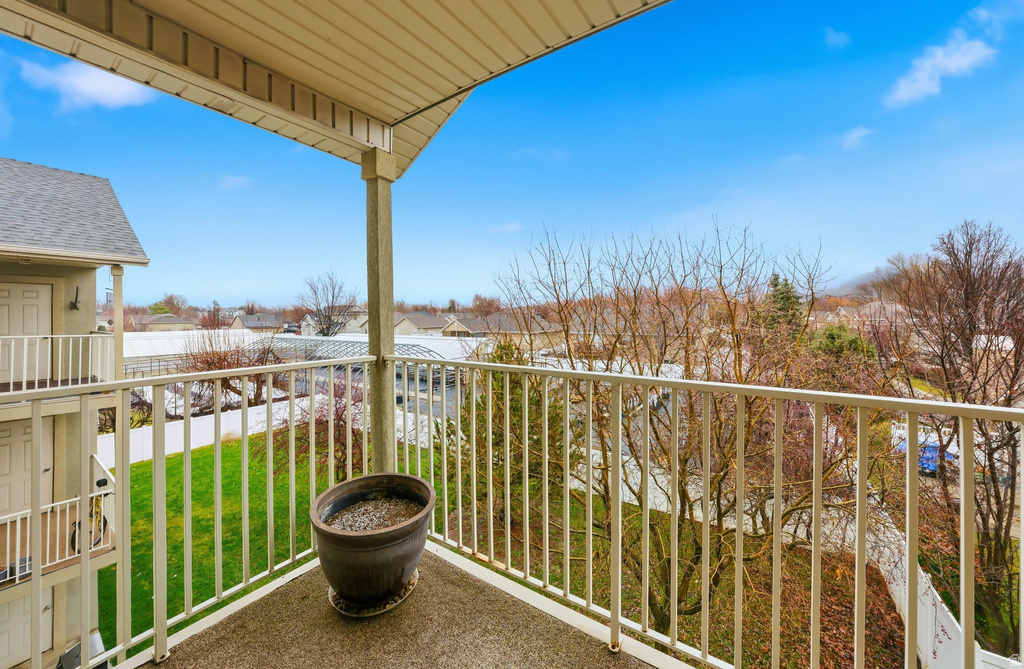 811 S MAIN ST Layton, UT 84041