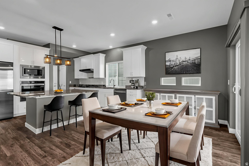 192 E CROWN POINT DR Saratoga Springs, UT 84045