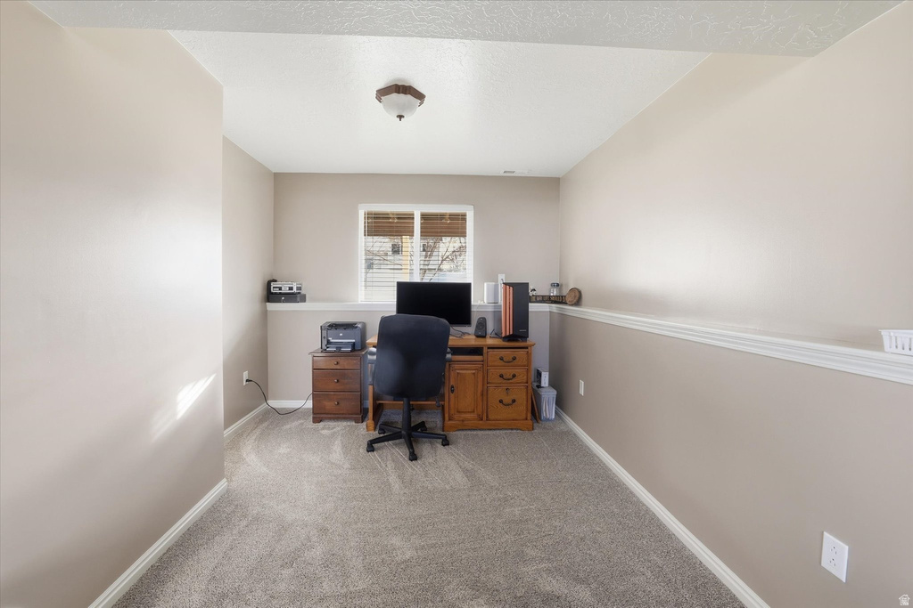 2673 W 3900 S Roy, UT 84067