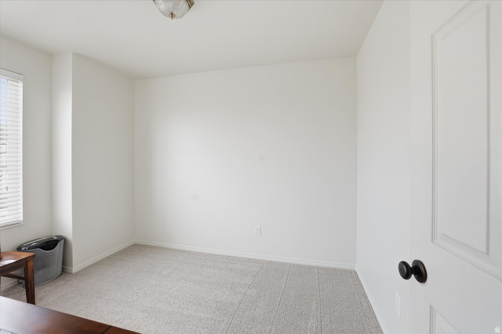 2673 W 3900 S Roy, UT 84067