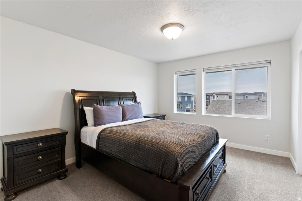 1196 W CLARK LN Farmington, UT 84025