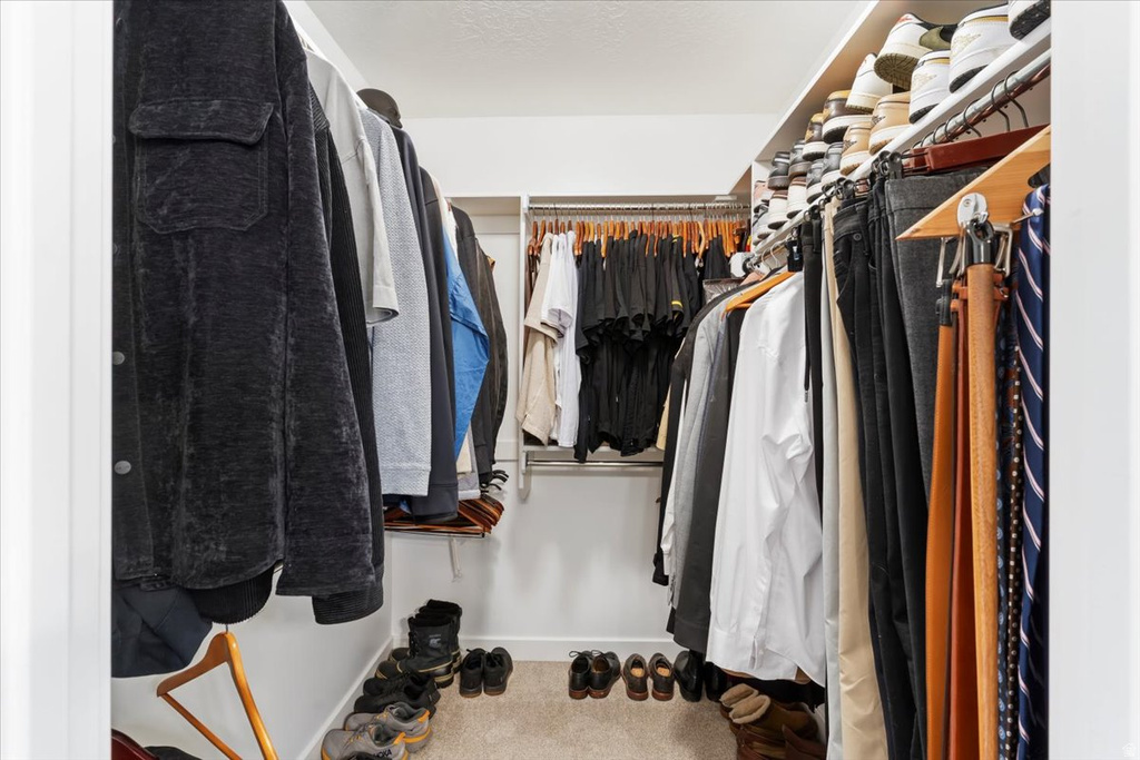 1196 W CLARK LN Farmington, UT 84025