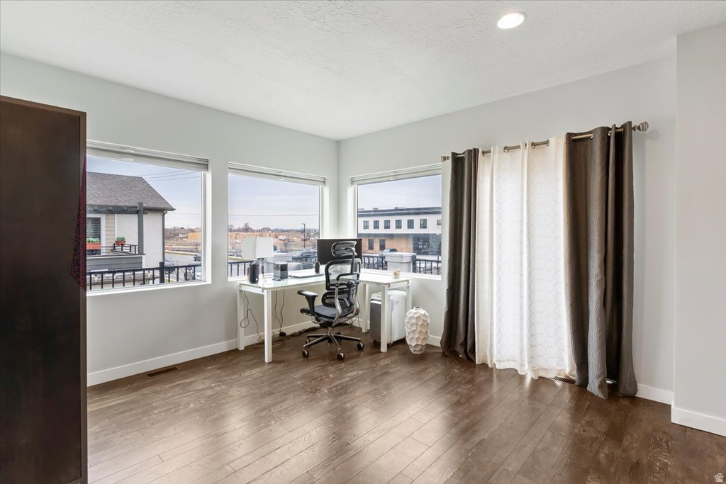 1196 W CLARK LN Farmington, UT 84025