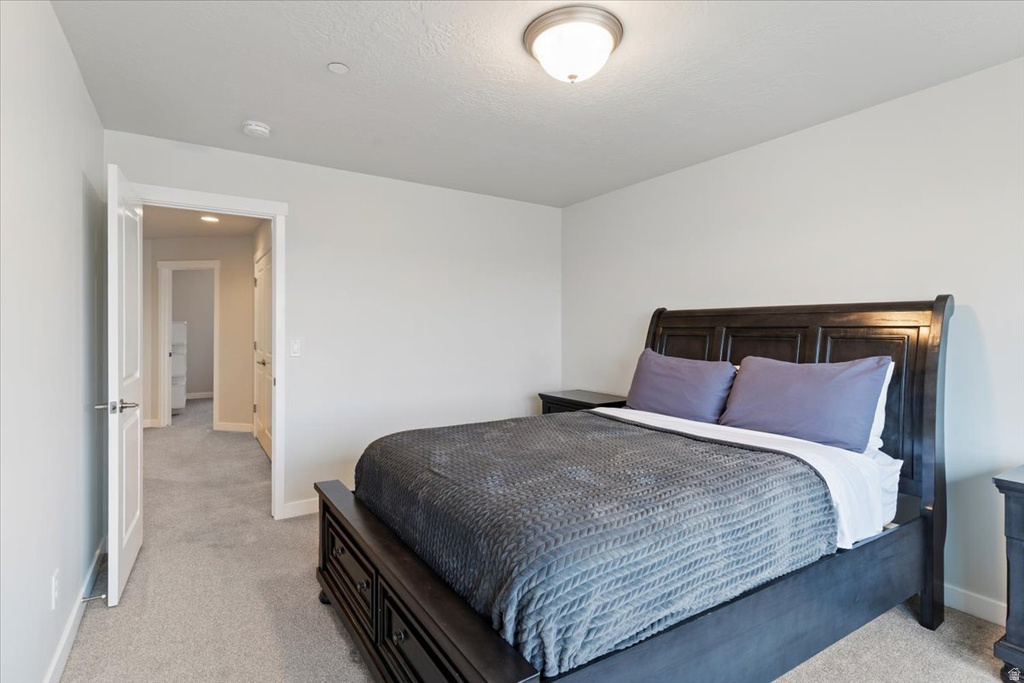 1196 W CLARK LN Farmington, UT 84025