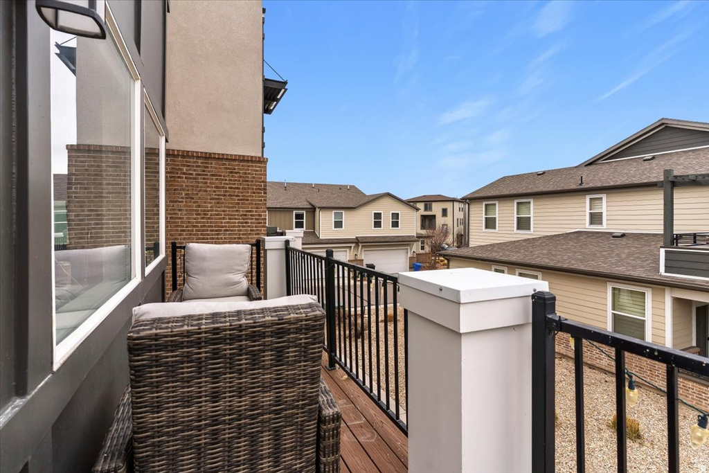 1196 W CLARK LN Farmington, UT 84025