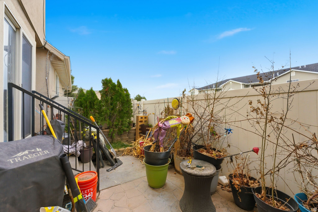 204 W CRESCENT VIEW LN #111 Tooele, UT 84074