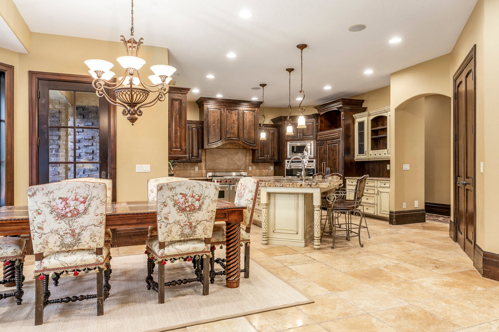 6150 MURDOCH WOODS PL Holladay, UT 84121