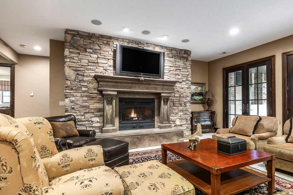 6150 MURDOCH WOODS PL Holladay, UT 84121