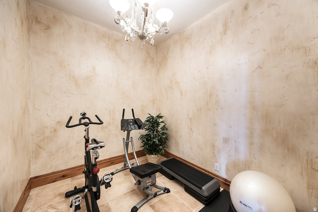 802 EAGLEPOINTE DR North Salt Lake, UT 84054