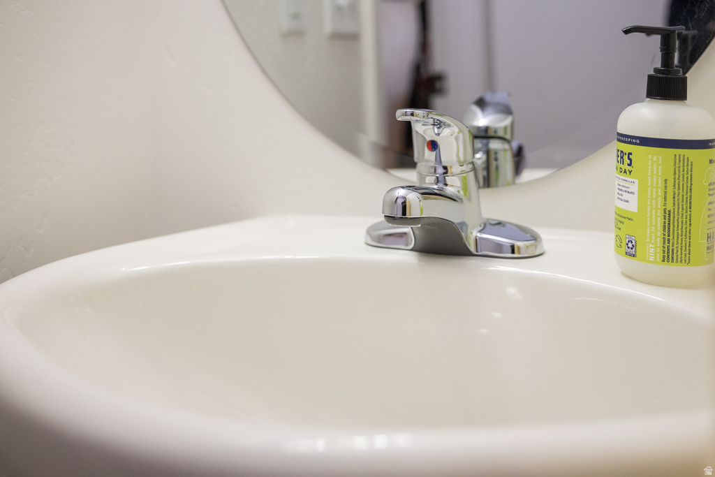 591 N 2425 W Maeser, UT 84078