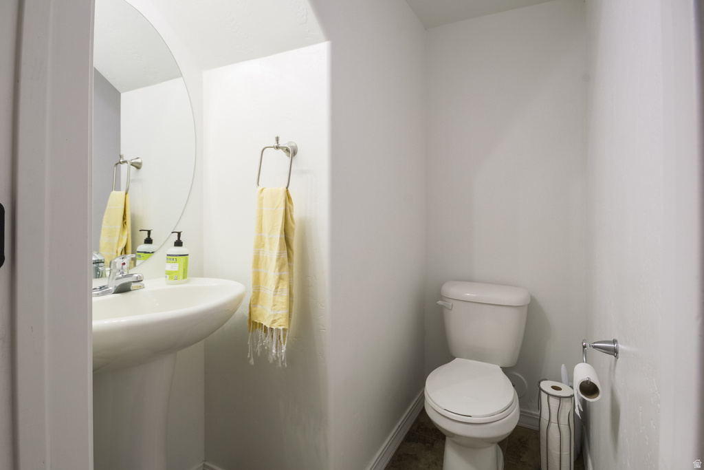 591 N 2425 W Maeser, UT 84078