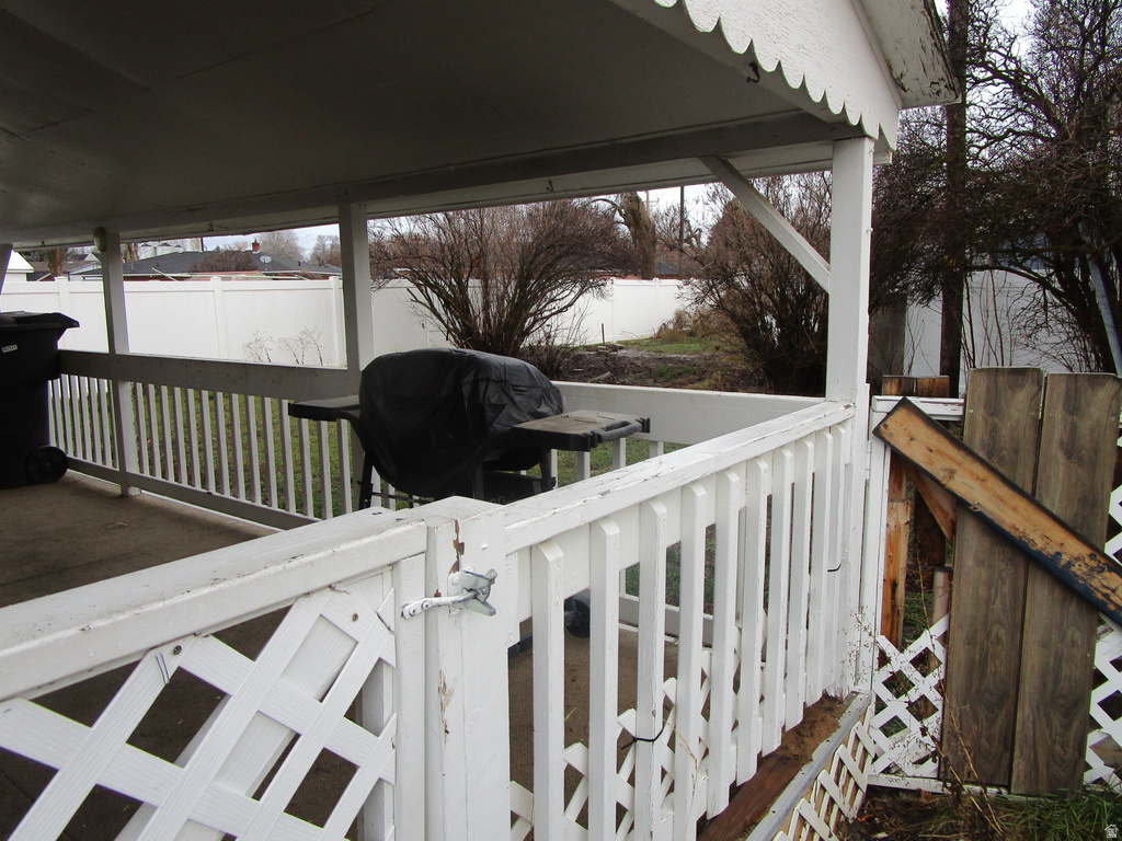 326 BANNOCK ST Malad City, ID 83252