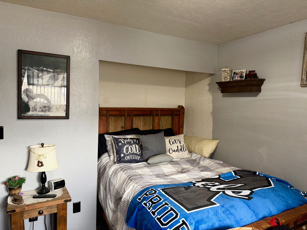 80 E 200 SOUTH ST Laketown, UT 84038