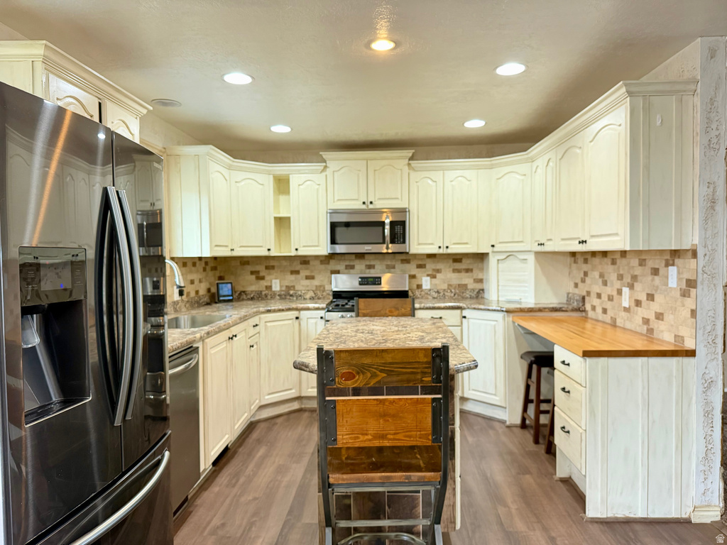 80 E 200 SOUTH ST Laketown, UT 84038