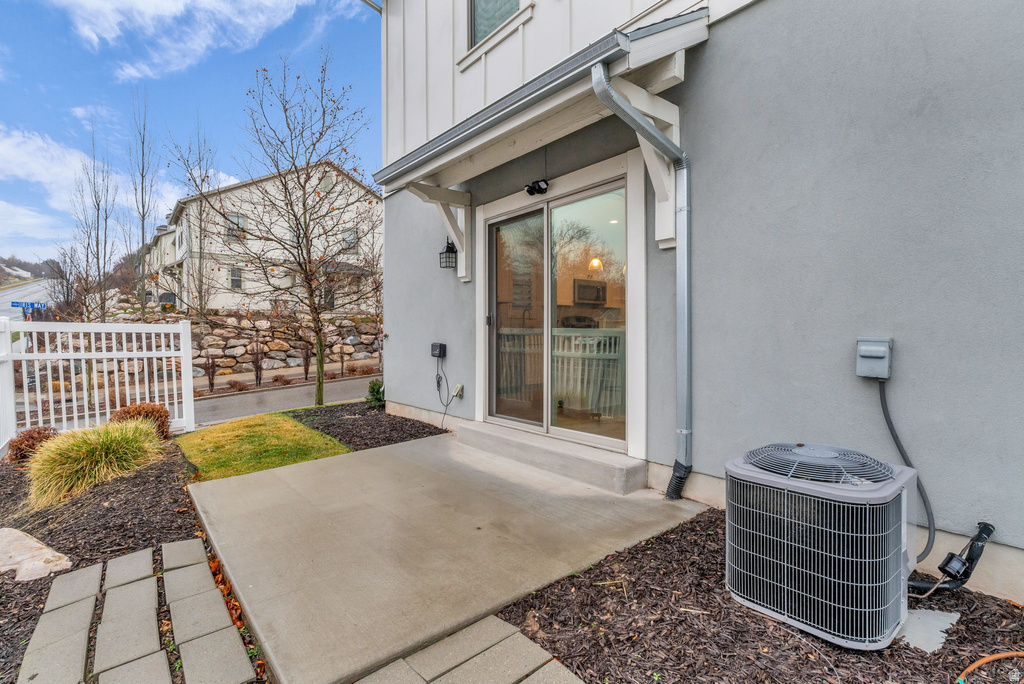 1517 E PRIMROSE LN Layton, UT 84040