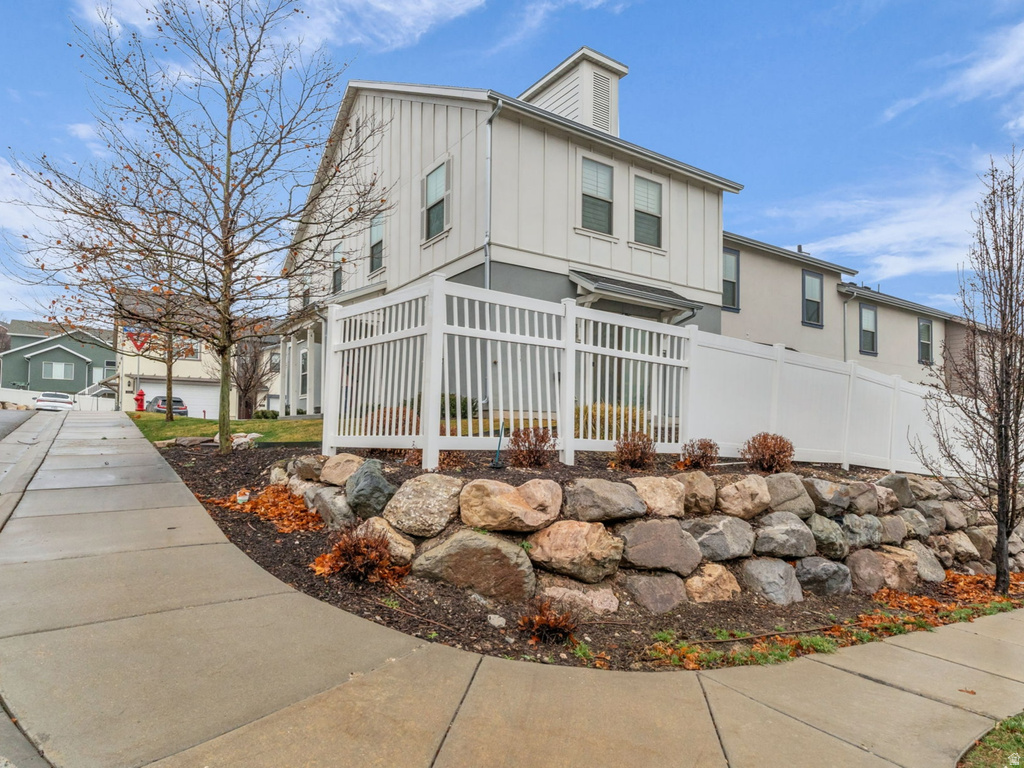 1517 E PRIMROSE LN Layton, UT 84040