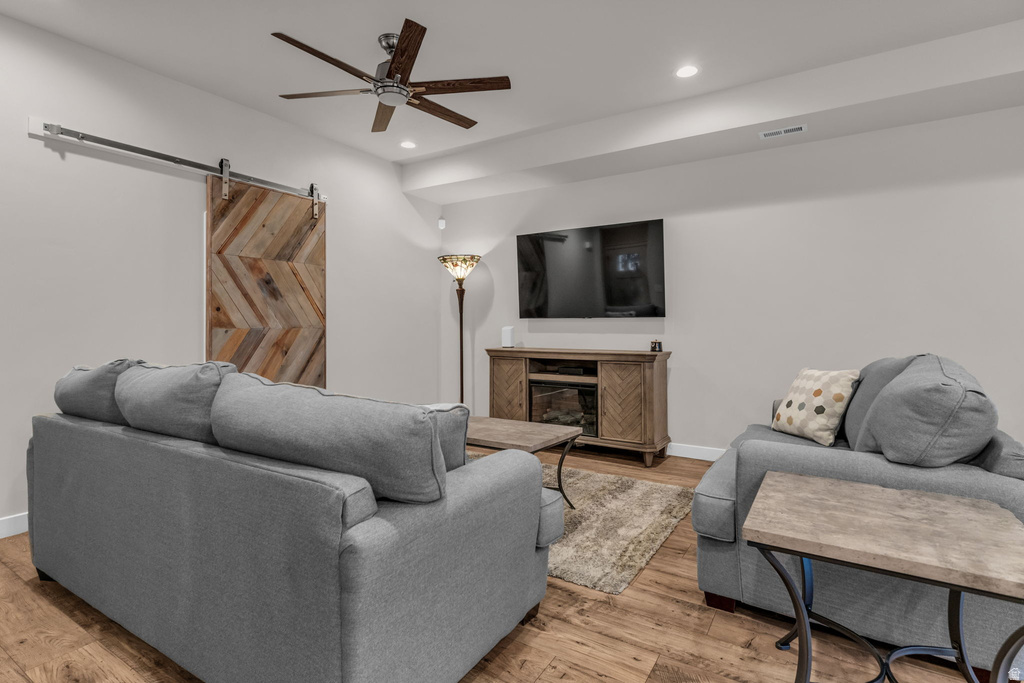 1517 E PRIMROSE LN Layton, UT 84040