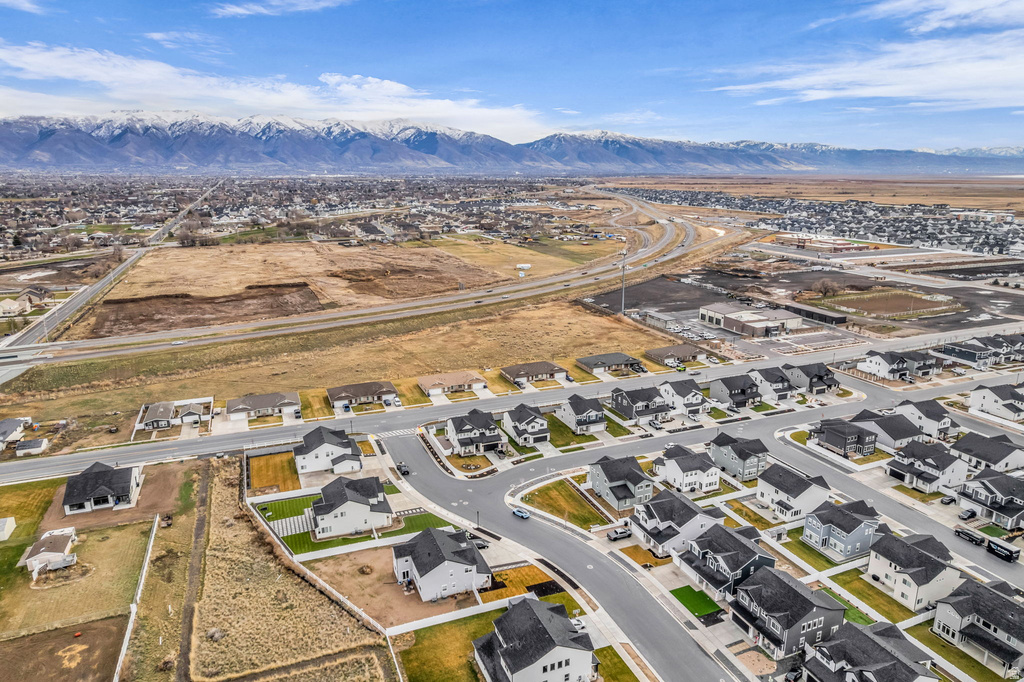 2811 S 2425 W Syracuse, UT 84075