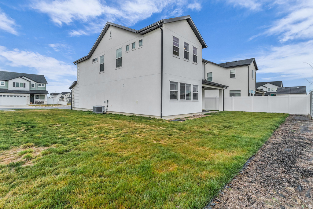 2811 S 2425 W Syracuse, UT 84075