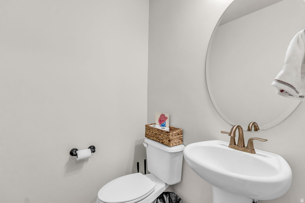 2811 S 2425 W Syracuse, UT 84075