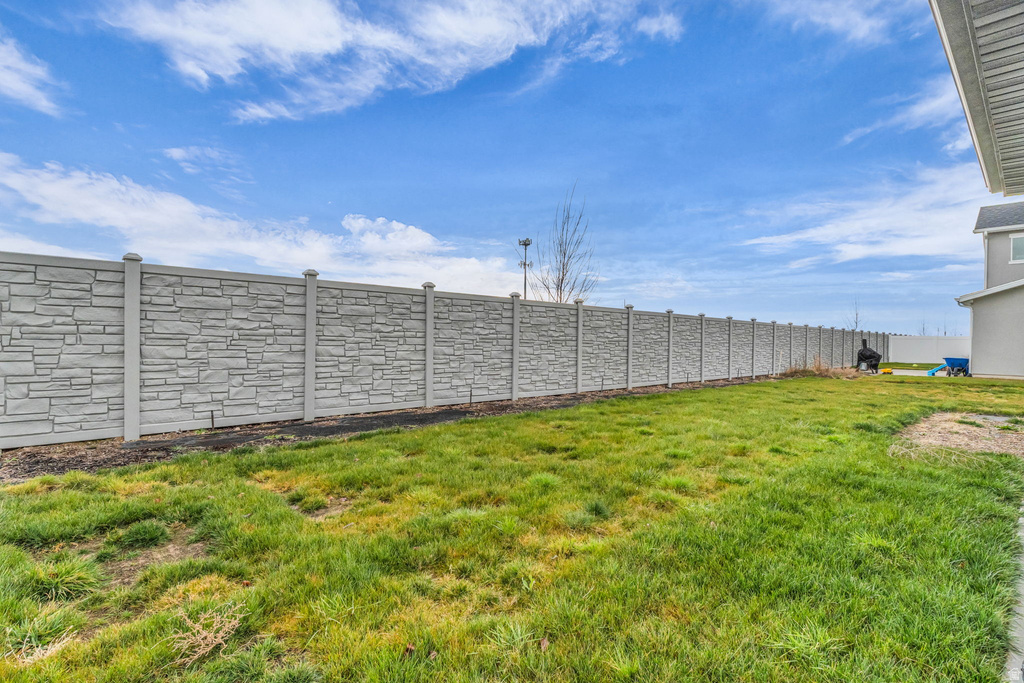 2811 S 2425 W Syracuse, UT 84075