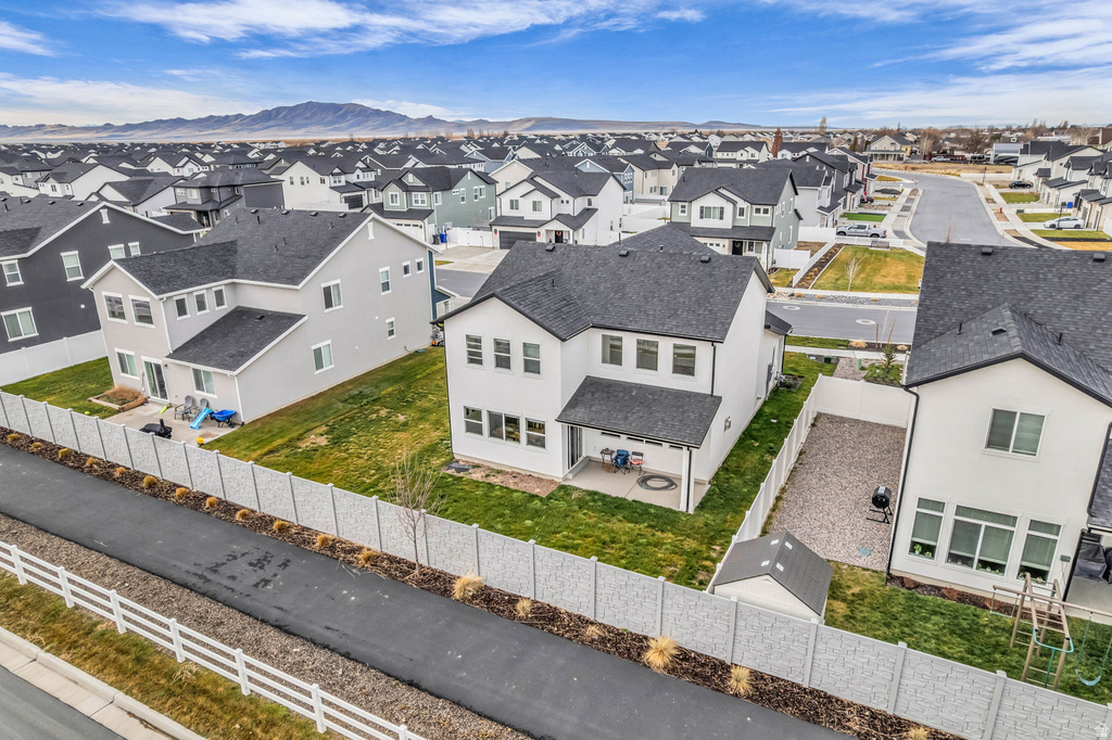 2811 S 2425 W Syracuse, UT 84075