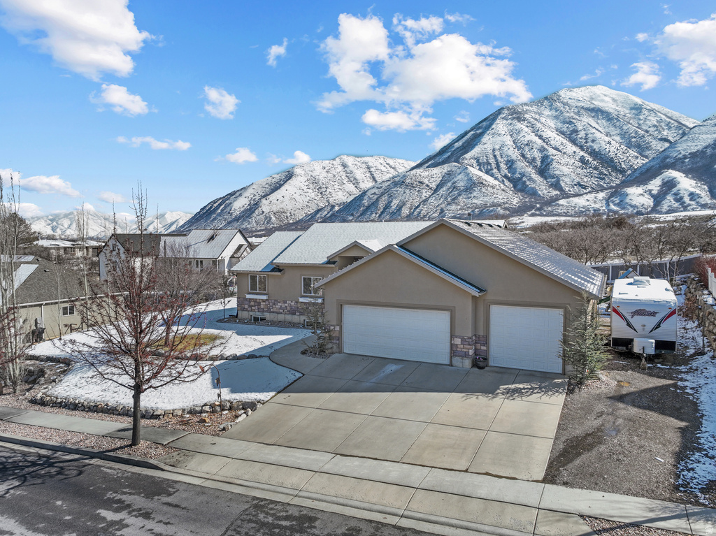 1137 S 925 E Salem, UT 84653