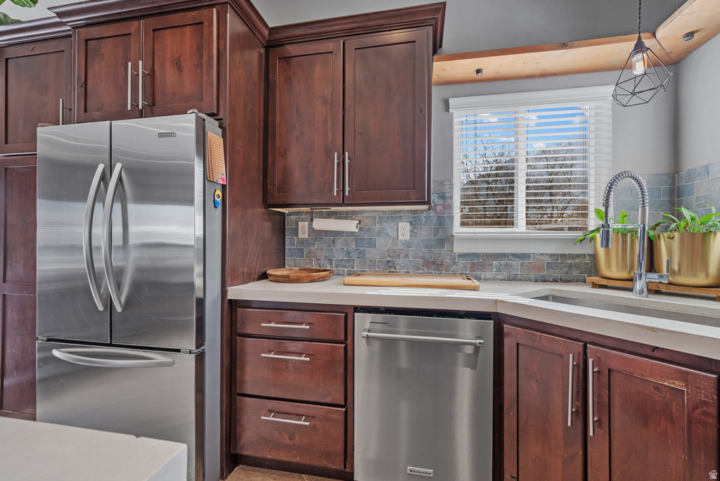 1137 S 925 E Salem, UT 84653