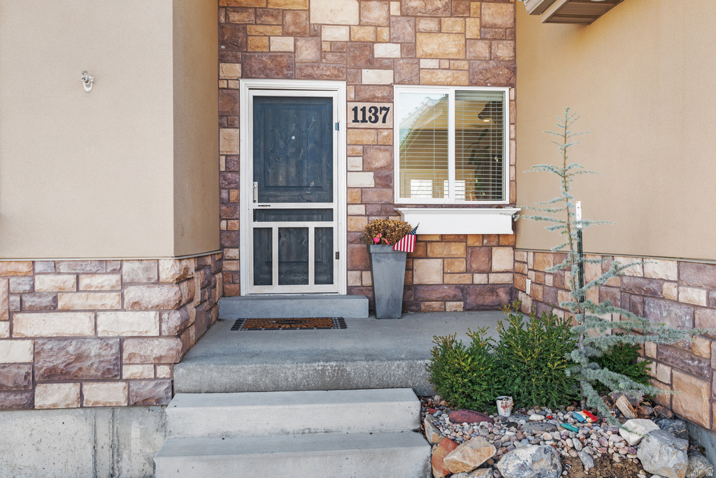 1137 S 925 E Salem, UT 84653