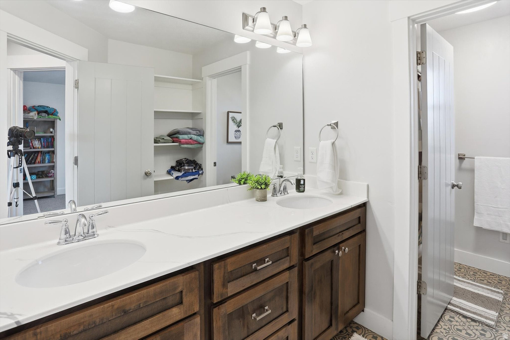 1009 E HIGH CREEK RD Cove, UT 84320