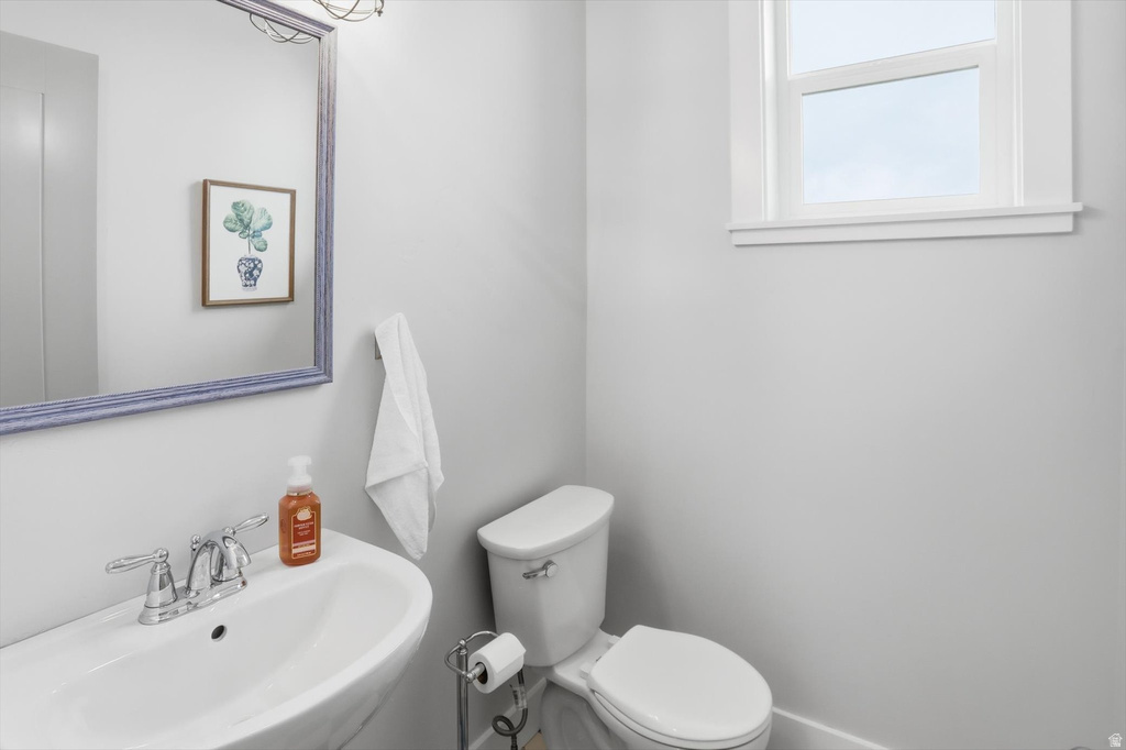 1009 E HIGH CREEK RD Cove, UT 84320