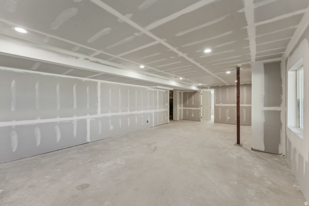 6169 N SCHOONER LN Stansbury Park, UT 84074