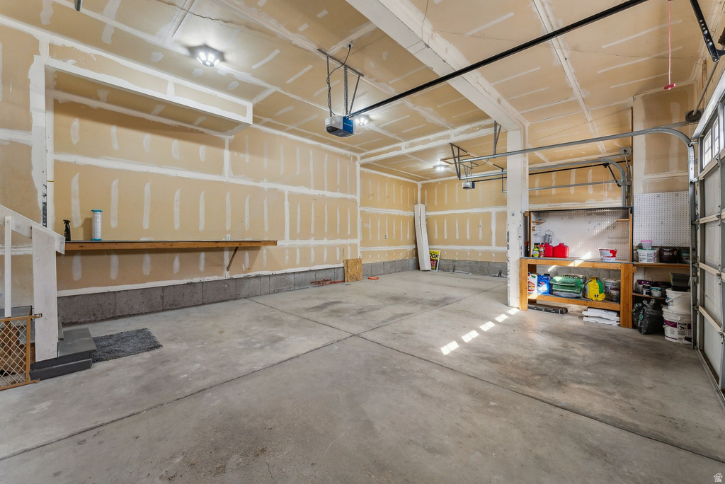 6169 N SCHOONER LN Stansbury Park, UT 84074