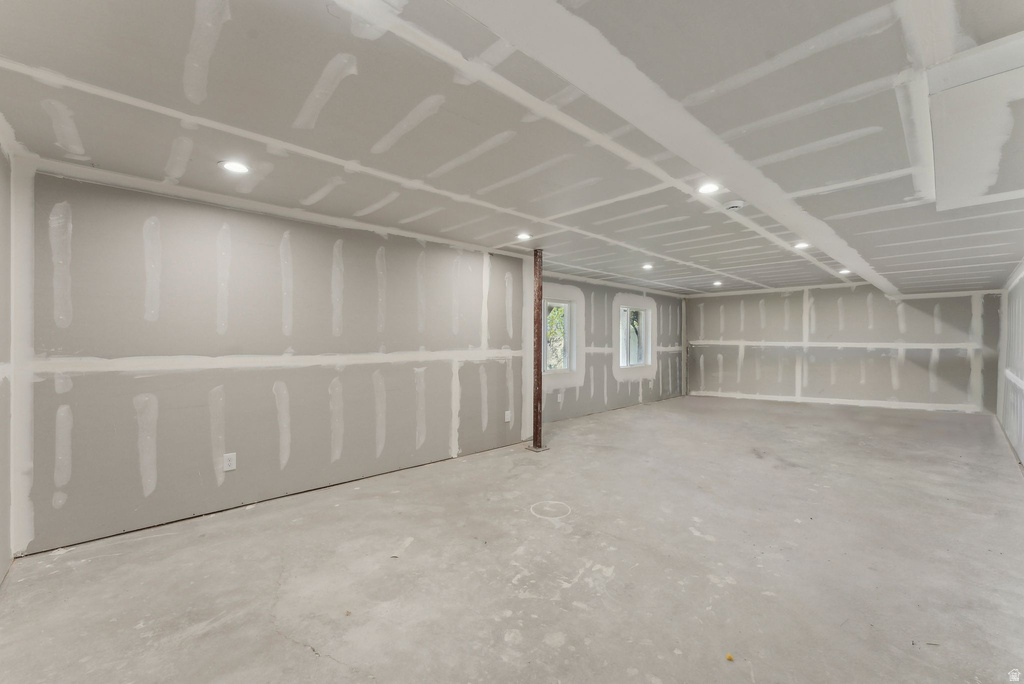 6169 N SCHOONER LN Stansbury Park, UT 84074