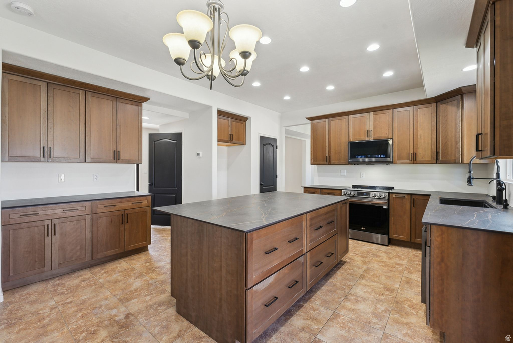 6169 N SCHOONER LN Stansbury Park, UT 84074