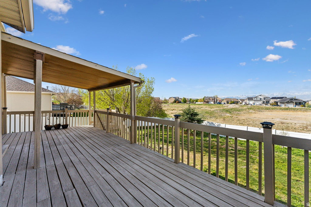 6169 N SCHOONER LN Stansbury Park, UT 84074