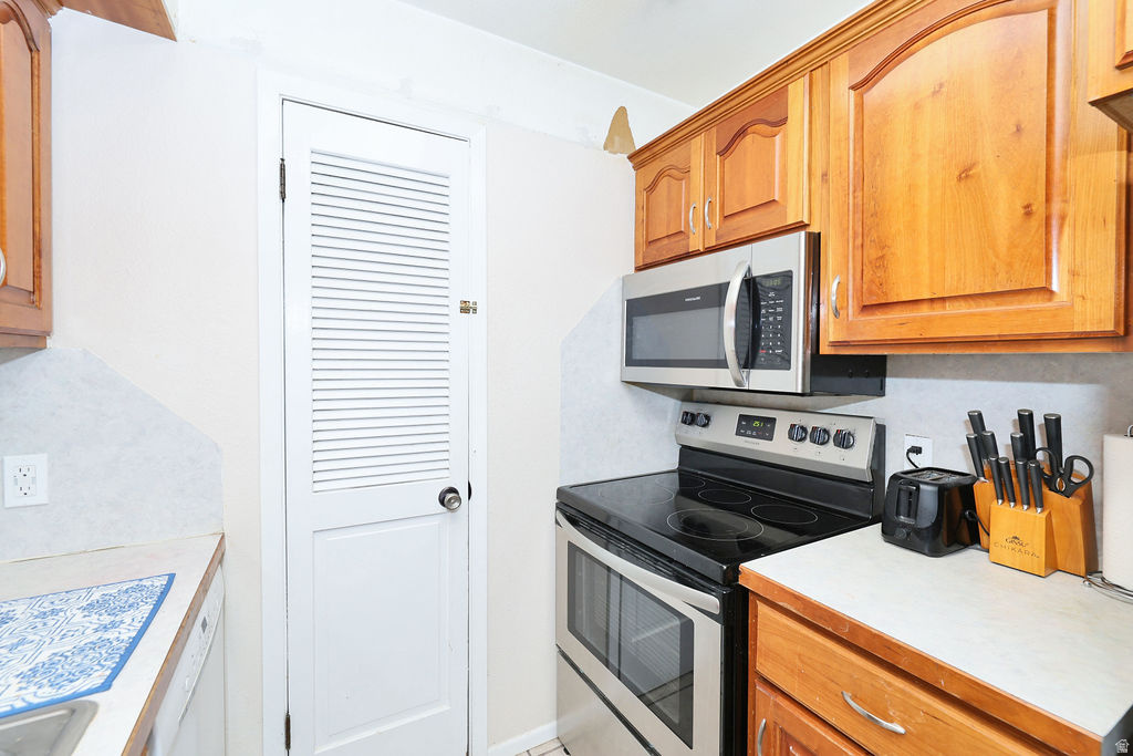 5321 S 580 E #F Murray, UT 84107