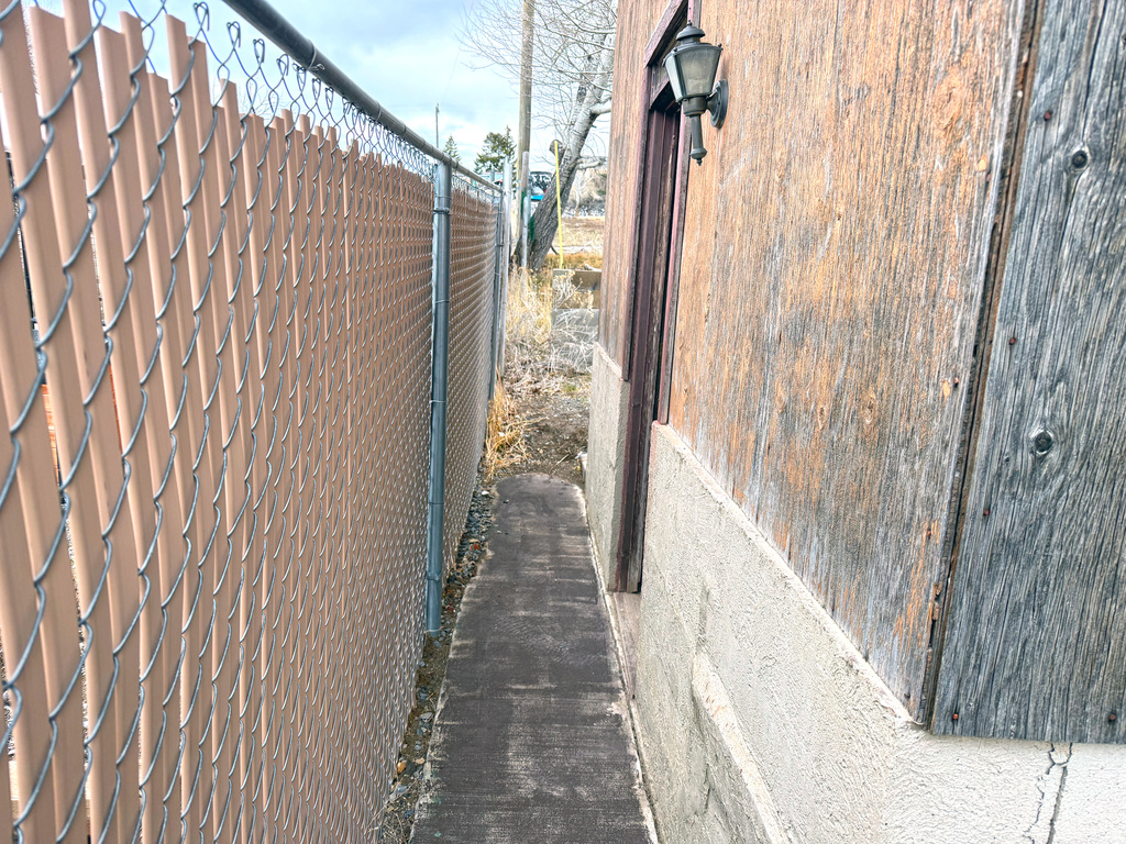 86 S HATFIELD Eureka, UT 84628