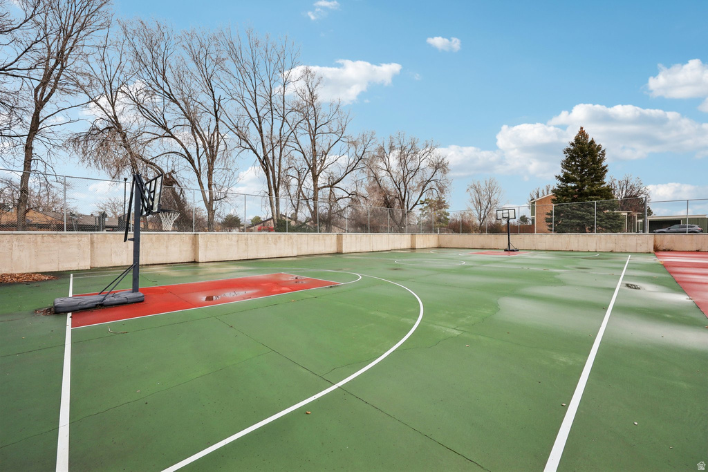 2409 W HARDROCK DR Taylorsville, UT 84129