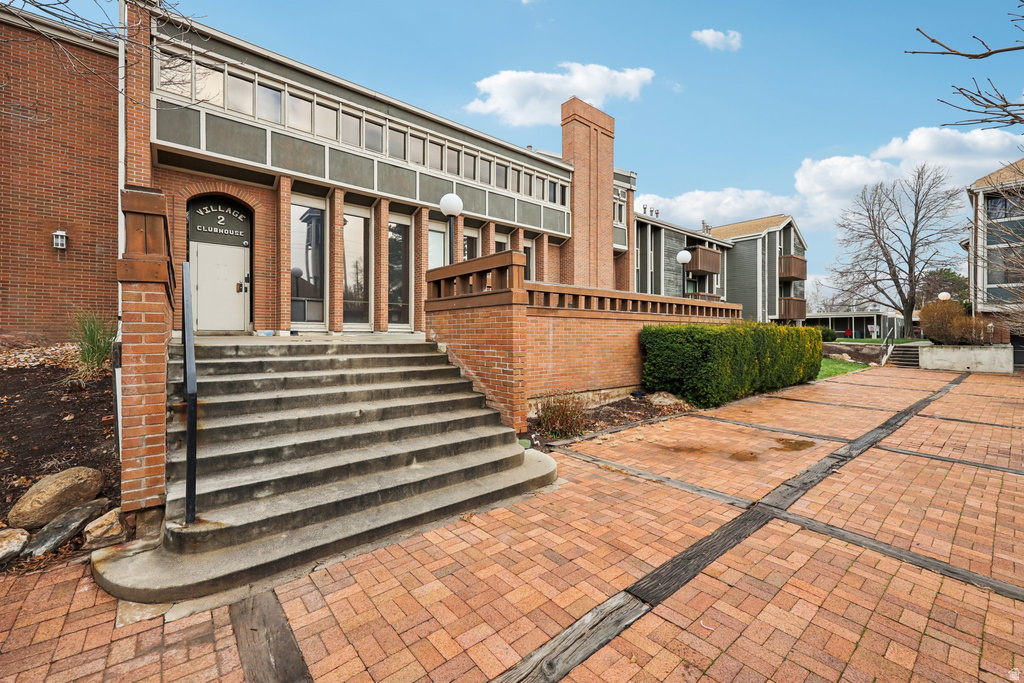 2409 W HARDROCK DR Taylorsville, UT 84129