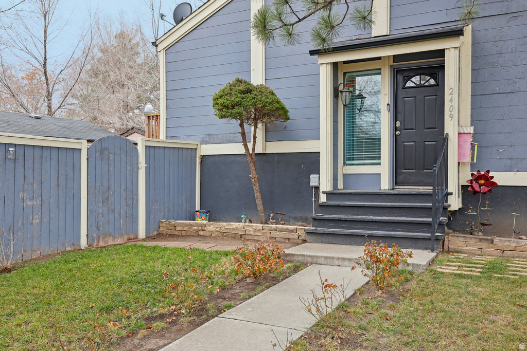 2409 W HARDROCK DR Taylorsville, UT 84129