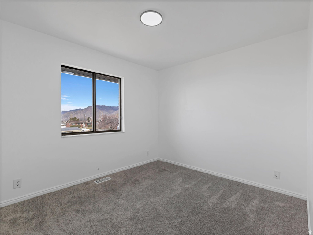 693 KINGSTON CIR Tooele, UT 84074