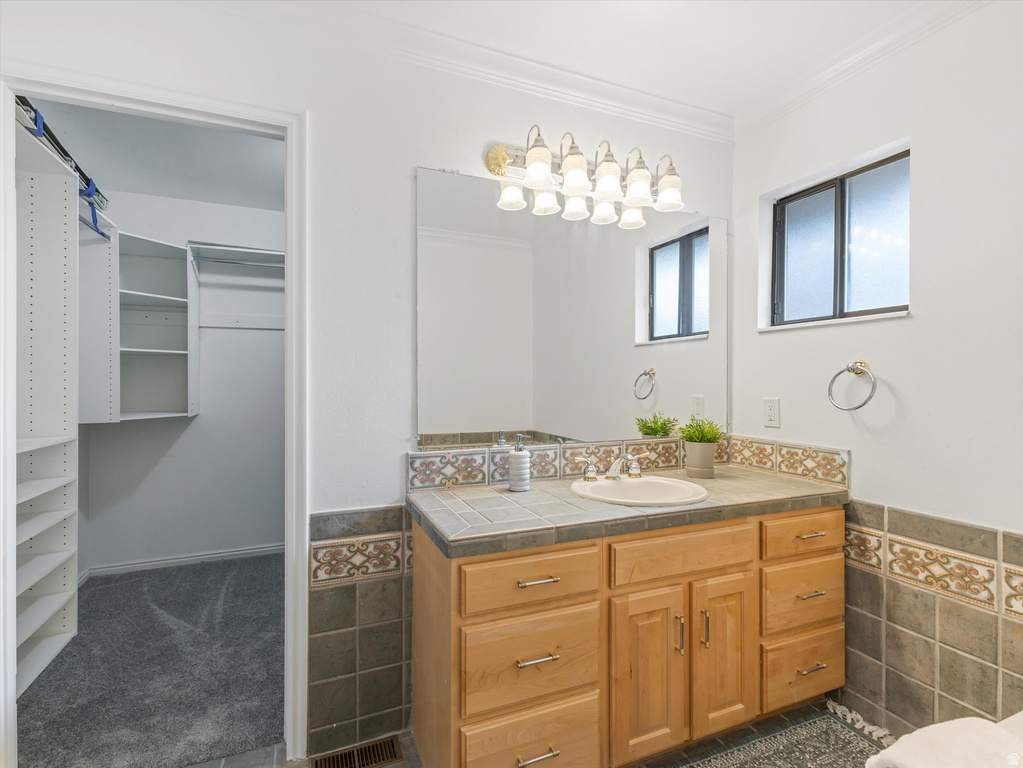 693 KINGSTON CIR Tooele, UT 84074