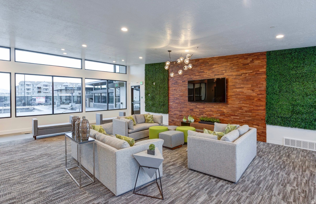 283 N 590 E Vineyard, UT 84059