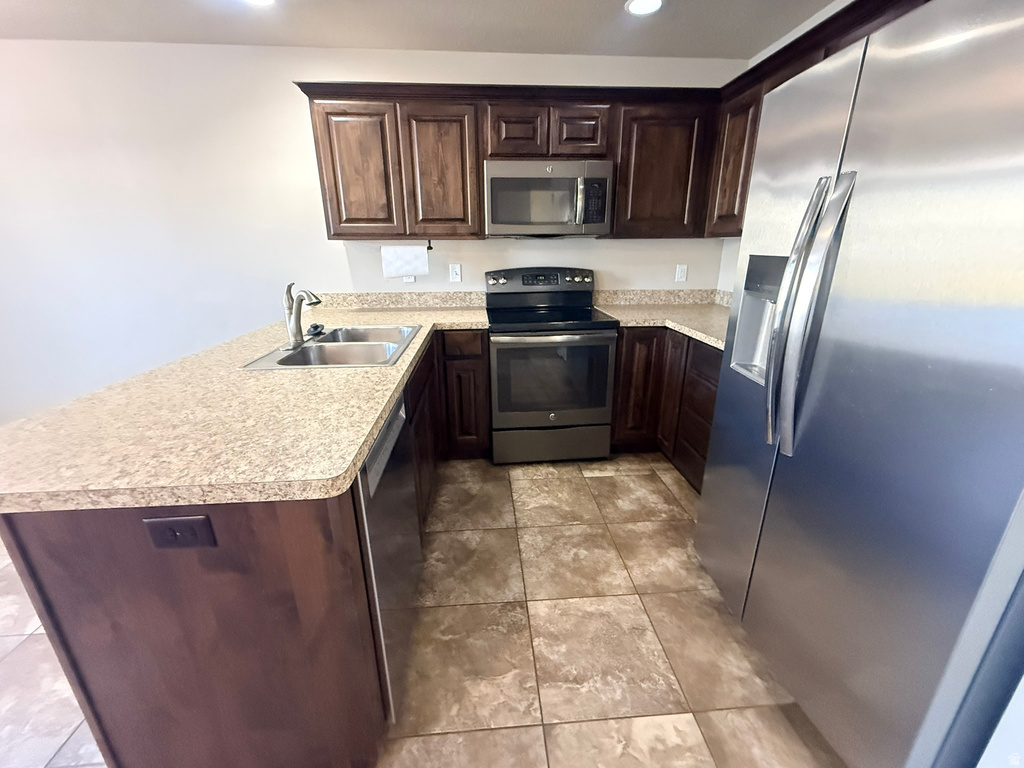 2351 W ARTHUR WAY West Haven, UT 84401