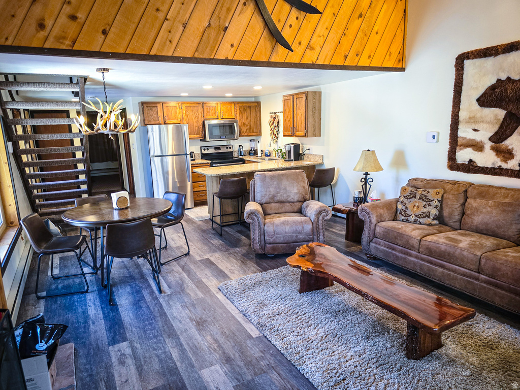 150 S WEST VILLAGE CIR photo 4
