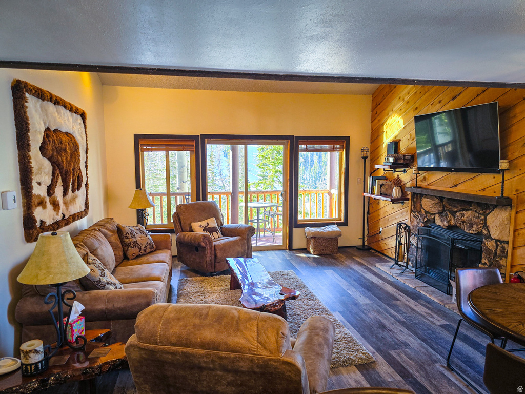 150 S WEST VILLAGE CIR photo 3