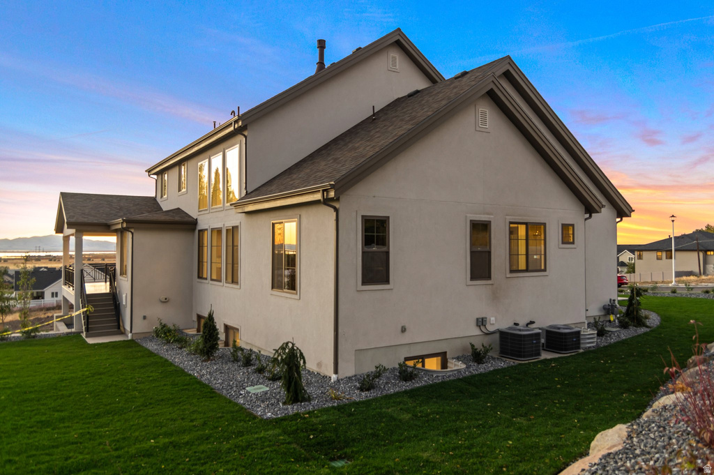 5 W SUMMERHILL LN Centerville, UT 84014